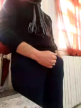 Snapshot of momoh chatting on 01-21-25, 09:46 momoh online show from 01-21-25, 09:46