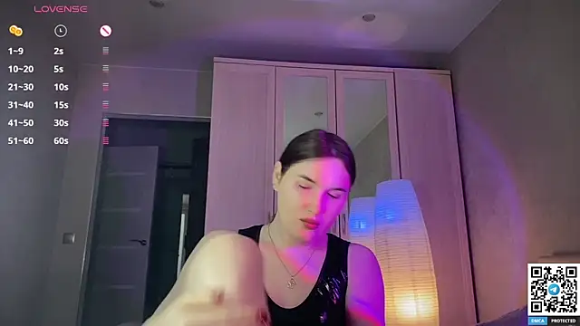 Maria Bowie online show from 04-25-26, 04:04