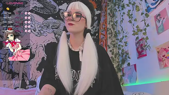 Snapshot of kissthasky chatting on 10-12-25, 07:02 kissthasky online show from 10-12-25, 07:02