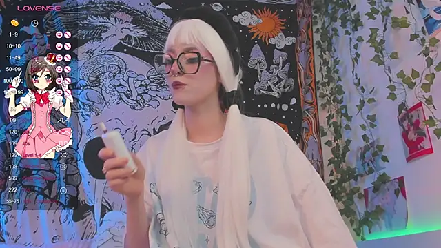 Snapshot of kissthasky chatting on 10-14-25, 08:09 kissthasky online show from 10-14-25, 08:09