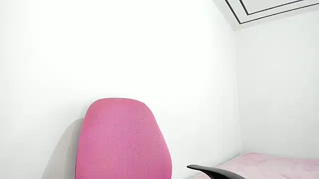 Anniie grey online show from 02-19-25, 09:25