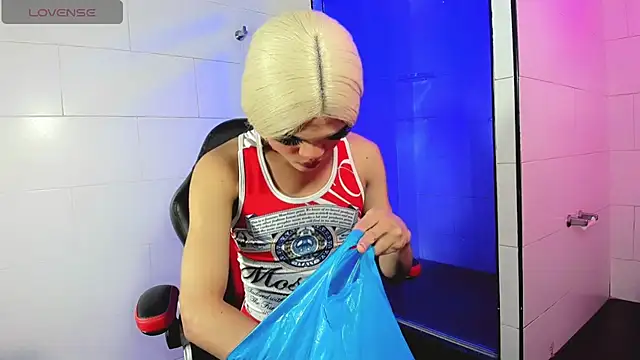 Snapshot of Gabyqueen70 chatting on 01-12-25, 03:28 Gabyqueen70 online show from 01-12-25, 03:28