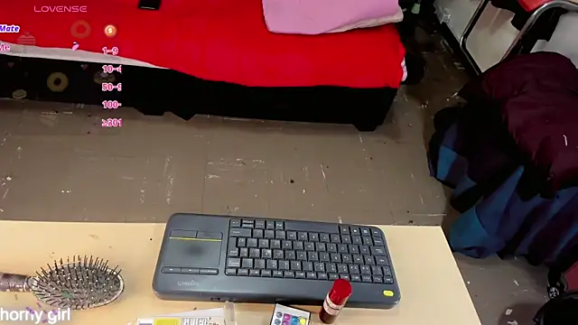 Gabyqueen70 online show from 02-18-26, 03:13