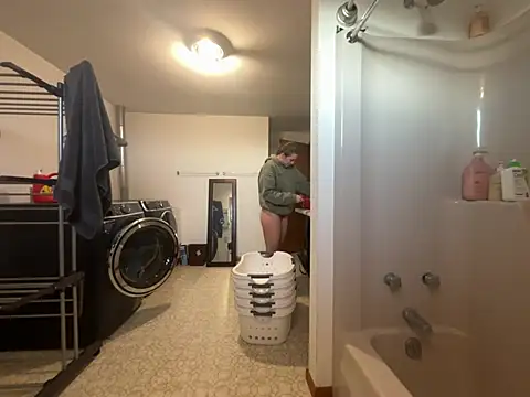 MissSwitch online show from 12-18-24, 01:12