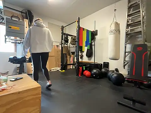 MissSwitch online show from 01-02-25, 06:01