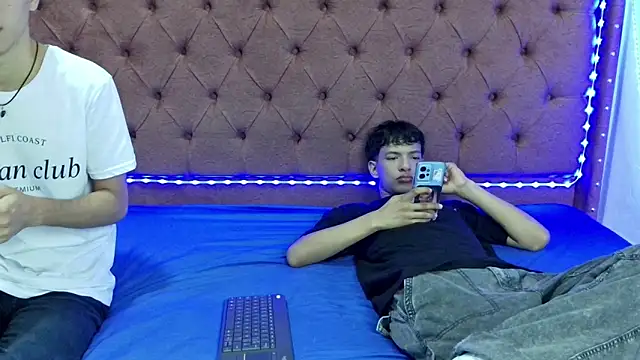 boys yourparty online show from 12-27-24, 01:28