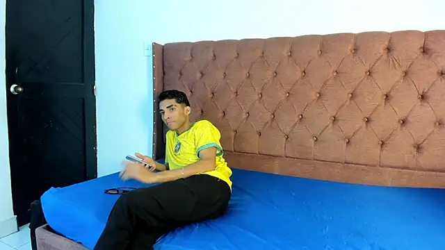 boys yourparty online show from 09-30-25, 01:05