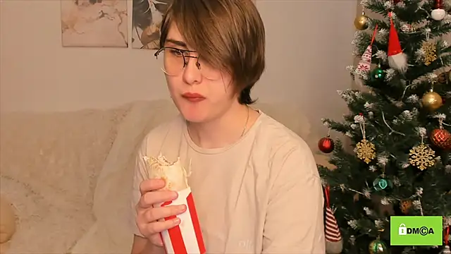 Funny bunnyy online show from 12-26-24, 01:54