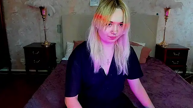 Snapshot of Iriska_mini chatting on 09-14-25, 07:29 Iriska mini online show from 09-14-25, 07:29