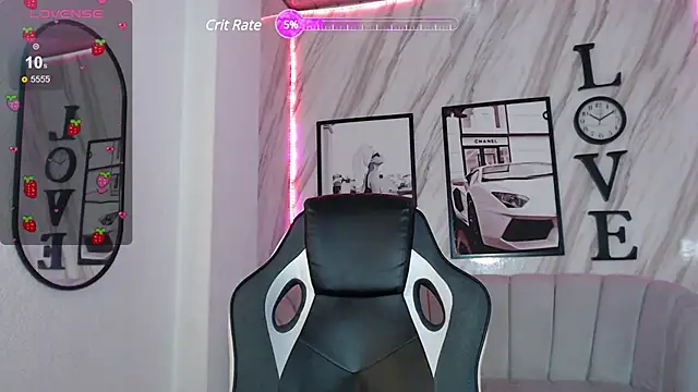 Snapshot of _ella_b chatting on 01-29-25, 11:25 ella b online show from 01-29-25, 11:25