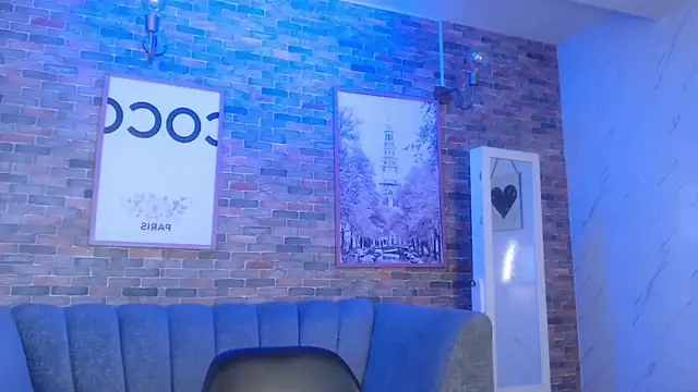 Snapshot of _ella_b chatting on 02-09-25, 03:22 ella b online show from 02-09-25, 03:22