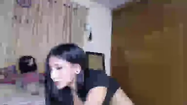 Snapshot of _ella_b chatting on 03-21-25, 02:28 ella b online show from 03-21-25, 02:28