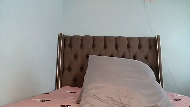 Snapshot of CHOCKYCHOCX2 chatting on 01-15-25, 10:06 CHOCKYCHOCX2 online show from 01-15-25, 10:06