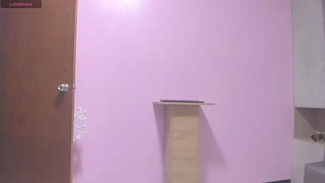 SophieHarris  online show from 01-31-25, 02:07