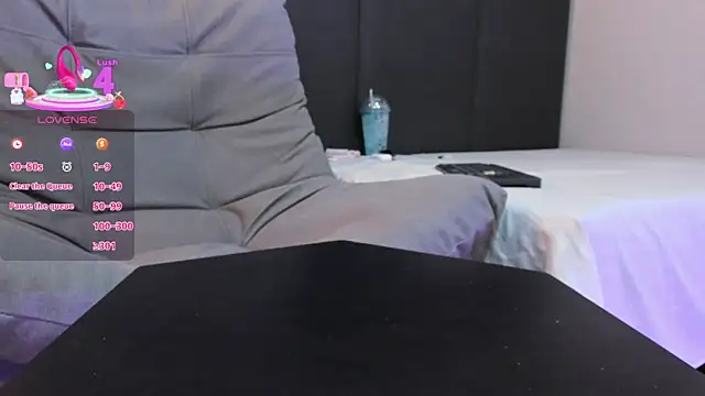 SophieHarris  online show from 09-11-25, 08:20