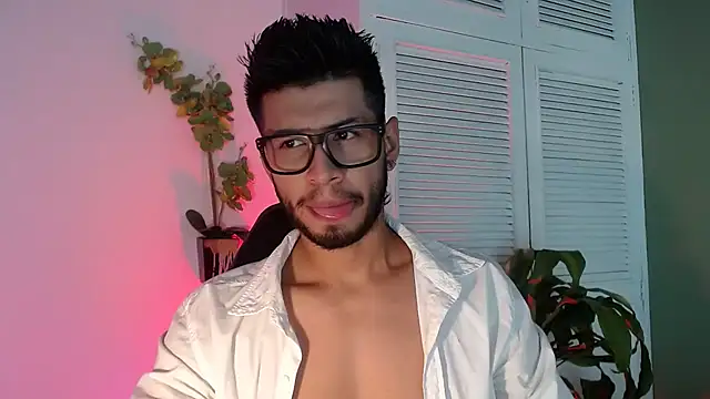 Snapshot of Colby_brown03 chatting on 09-16-25, 07:37 Colby brown03 online show from 09-16-25, 07:37