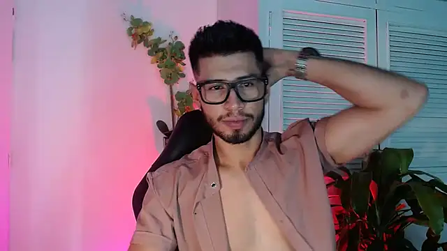 Snapshot of Colby_brown03 chatting on 09-23-25, 07:28 Colby brown03 online show from 09-23-25, 07:28