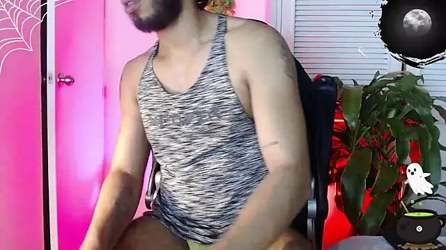 Snapshot of Colby_brown03 chatting on 10-12-25, 10:03 Colby brown03 online show from 10-12-25, 10:03