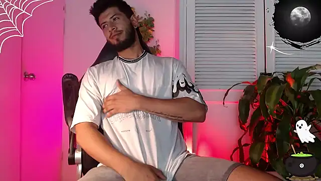 Snapshot of Colby_brown03 chatting on 10-13-25, 08:20 Colby brown03 online show from 10-13-25, 08:20