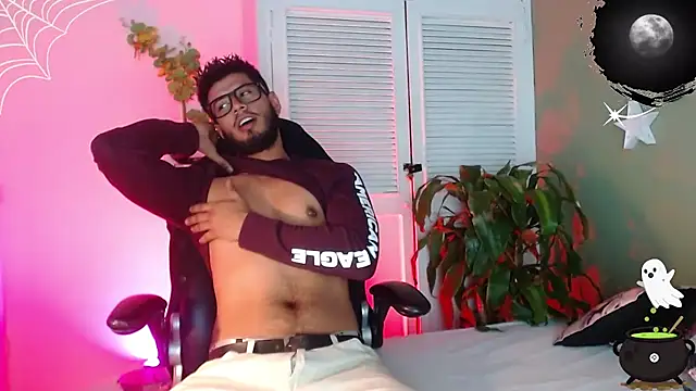 Snapshot of Colby_brown03 chatting on 10-15-25, 07:36 Colby brown03 online show from 10-15-25, 07:36