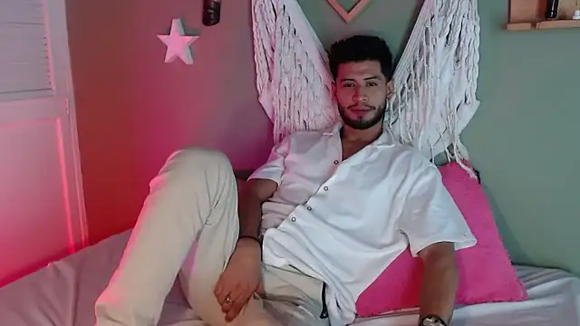 Snapshot of Colby_brown03 chatting on 11-19-25, 03:50 Colby brown03 online show from 11-19-25, 03:50