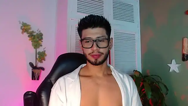 Snapshot of Colby_brown03 chatting on 11-19-25, 07:47 Colby brown03 online show from 11-19-25, 07:47