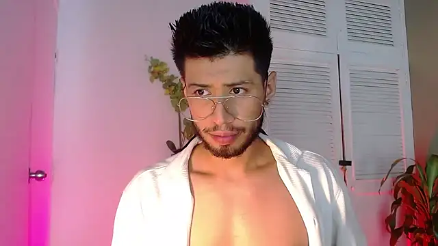 Snapshot of Colby_brown03 chatting on 11-21-25, 07:34 Colby brown03 online show from 11-21-25, 07:34