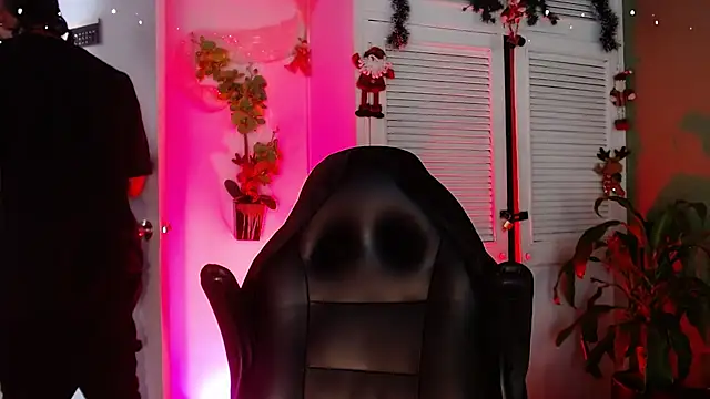 Snapshot of Colby_brown03 chatting on 12-13-25, 07:53 Colby brown03 online show from 12-13-25, 07:53