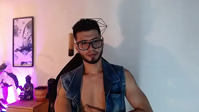 Colby brown03 online show from 04-11-26, 08:57