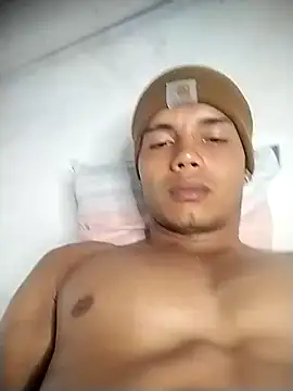 Snapshot of alex_candela chatting on 12-15-24, 10:47 alex candela online show from 12-15-24, 10:47