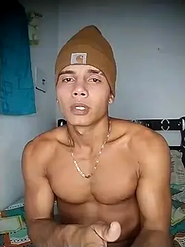 Snapshot of alex_candela chatting on 02-14-25, 11:42 alex candela online show from 02-14-25, 11:42