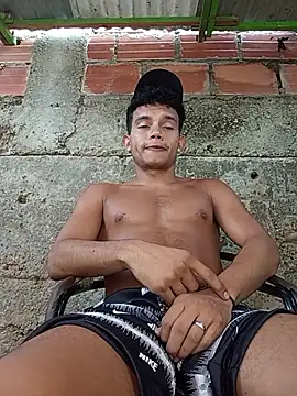 Snapshot of alex_candela chatting on 11-06-25, 12:28 alex candela online show from 11-06-25, 12:28