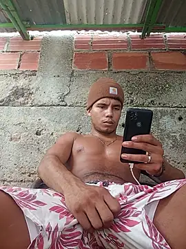 Snapshot of alex_candela chatting on 11-13-25, 04:39 alex candela online show from 11-13-25, 04:39