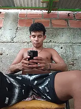 Snapshot of alex_candela chatting on 11-27-25, 08:22 alex candela online show from 11-27-25, 08:22