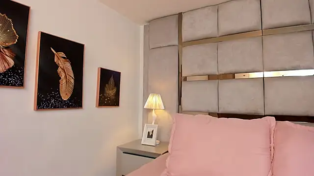 AmbarJensen online show from 09-25-25, 12:09