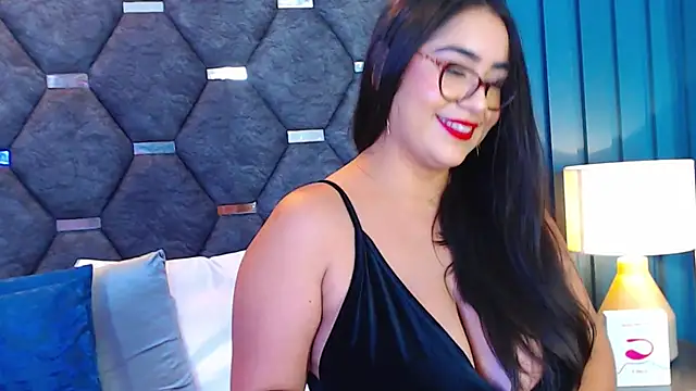 Snapshot of DevonPiers chatting on 02-14-25, 06:29 DevonPiers online show from 02-14-25, 06:29