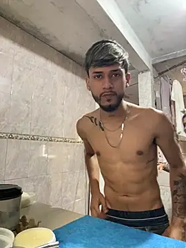 Rouuus12 online show from 02-07-26, 12:42