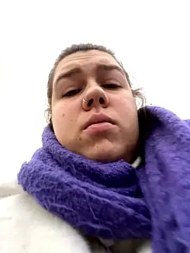 Snapshot of SuzieMurray chatting on 12-02-24, 09:13 SuzieMurray online show from 12-02-24, 09:13