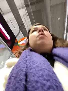 Snapshot of SuzieMurray chatting on 12-04-24, 09:18 SuzieMurray online show from 12-04-24, 09:18