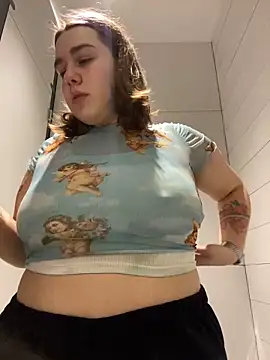 Snapshot of SuzieMurray chatting on 01-16-25, 09:16 SuzieMurray online show from 01-16-25, 09:16