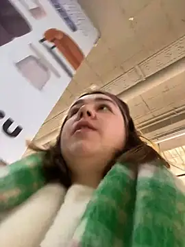 Snapshot of SuzieMurray chatting on 01-17-25, 09:17 SuzieMurray online show from 01-17-25, 09:17