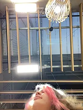 Snapshot of SuzieMurray chatting on 01-29-25, 08:29 SuzieMurray online show from 01-29-25, 08:29