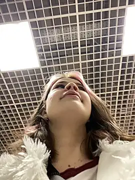 Snapshot of SuzieMurray chatting on 02-04-25, 08:24 SuzieMurray online show from 02-04-25, 08:24