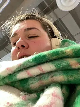 Snapshot of SuzieMurray chatting on 02-21-25, 08:07 SuzieMurray online show from 02-21-25, 08:07