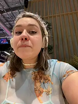 Snapshot of SuzieMurray chatting on 02-21-25, 11:11 SuzieMurray online show from 02-21-25, 11:11