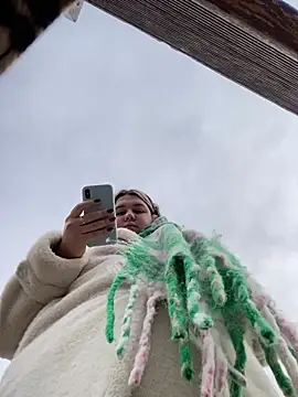 Snapshot of SuzieMurray chatting on 02-25-25, 08:14 SuzieMurray online show from 02-25-25, 08:14