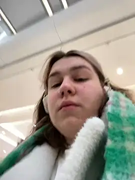 Snapshot of SuzieMurray chatting on 02-26-25, 08:37 SuzieMurray online show from 02-26-25, 08:37