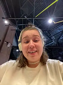 Snapshot of SuzieMurray chatting on 02-27-25, 11:20 SuzieMurray online show from 02-27-25, 11:20