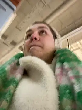 Snapshot of SuzieMurray chatting on 03-14-25, 11:12 SuzieMurray online show from 03-14-25, 11:12