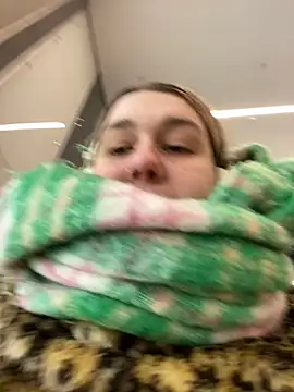 Snapshot of SuzieMurray chatting on 03-20-25, 11:27 SuzieMurray online show from 03-20-25, 11:27